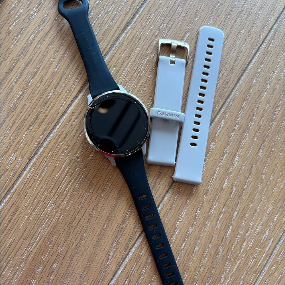 Garmin Smartwatch Black & Gold Venu 3s